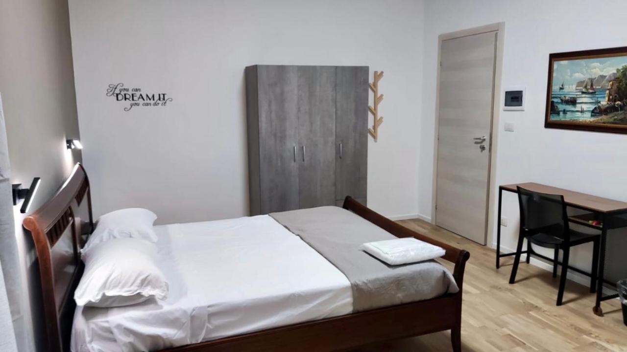 Bed and Breakfast Dimora Rudiae Лечче Экстерьер фото